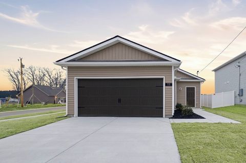 54 Stonehenge Lane E Manchester TN 37355