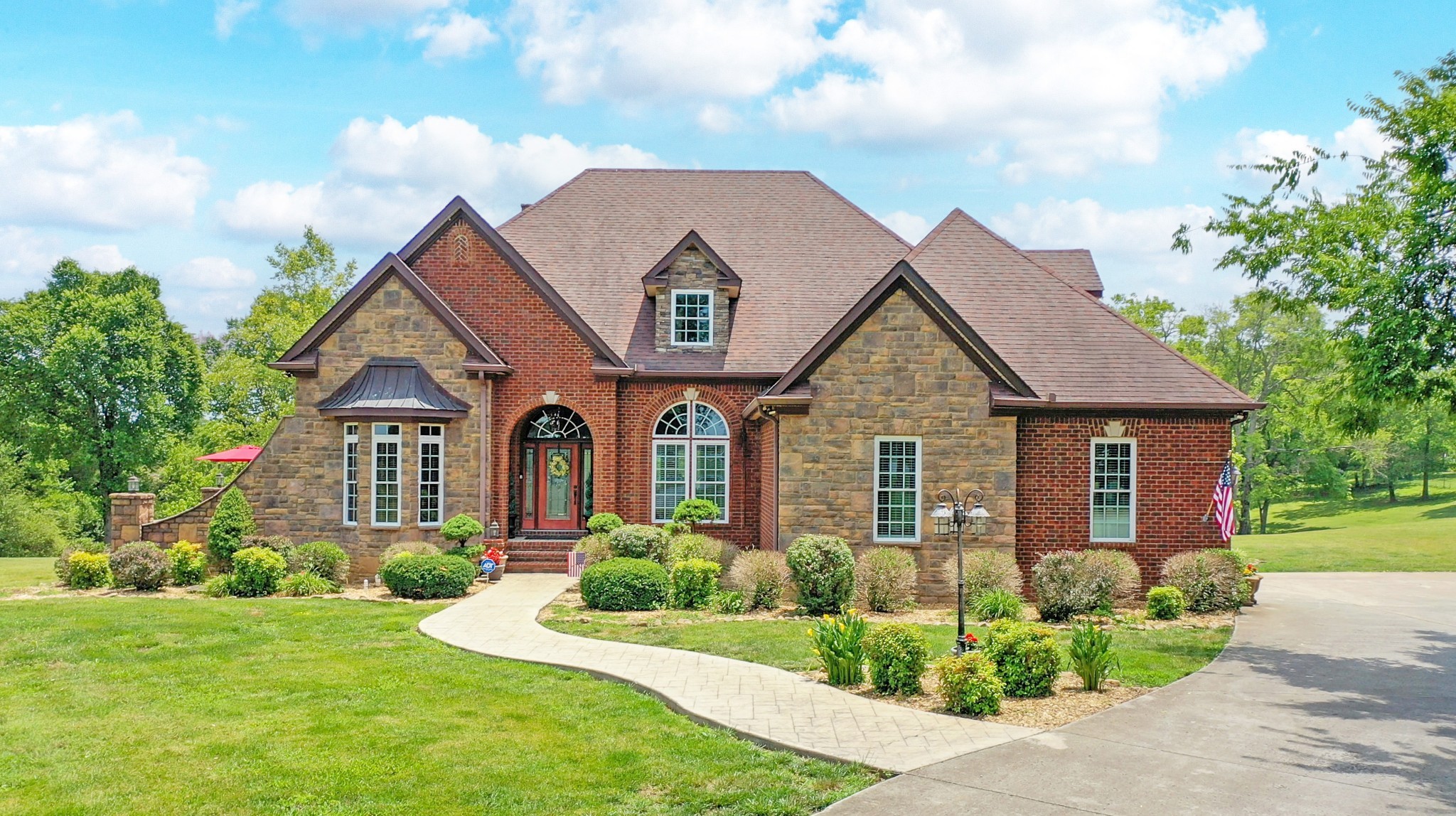 410 Jennings Ln NW