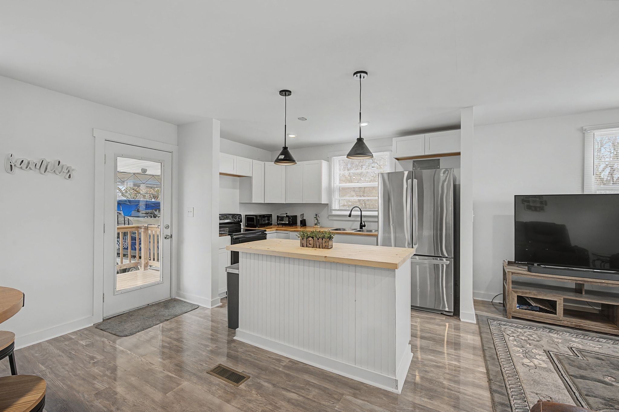 5017 Madeline Dr