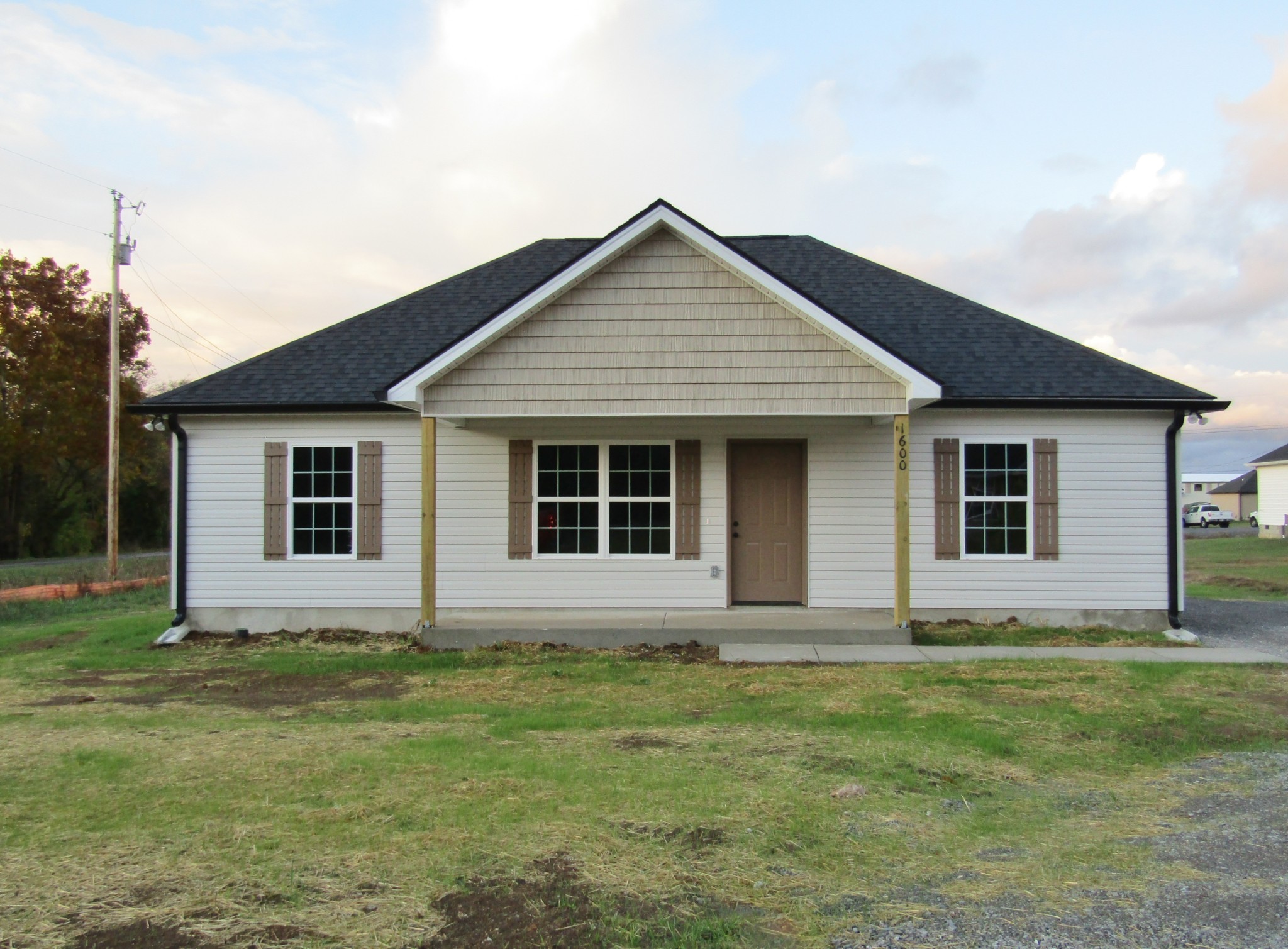 1600 Larry Dospil Dr