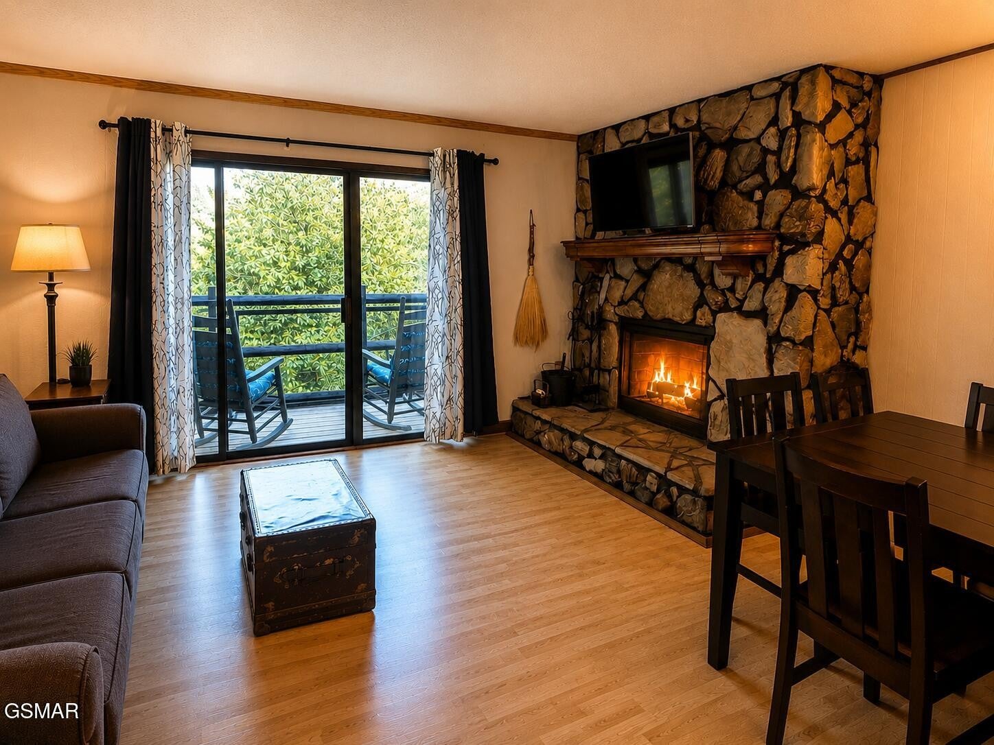 1081 Cove 623