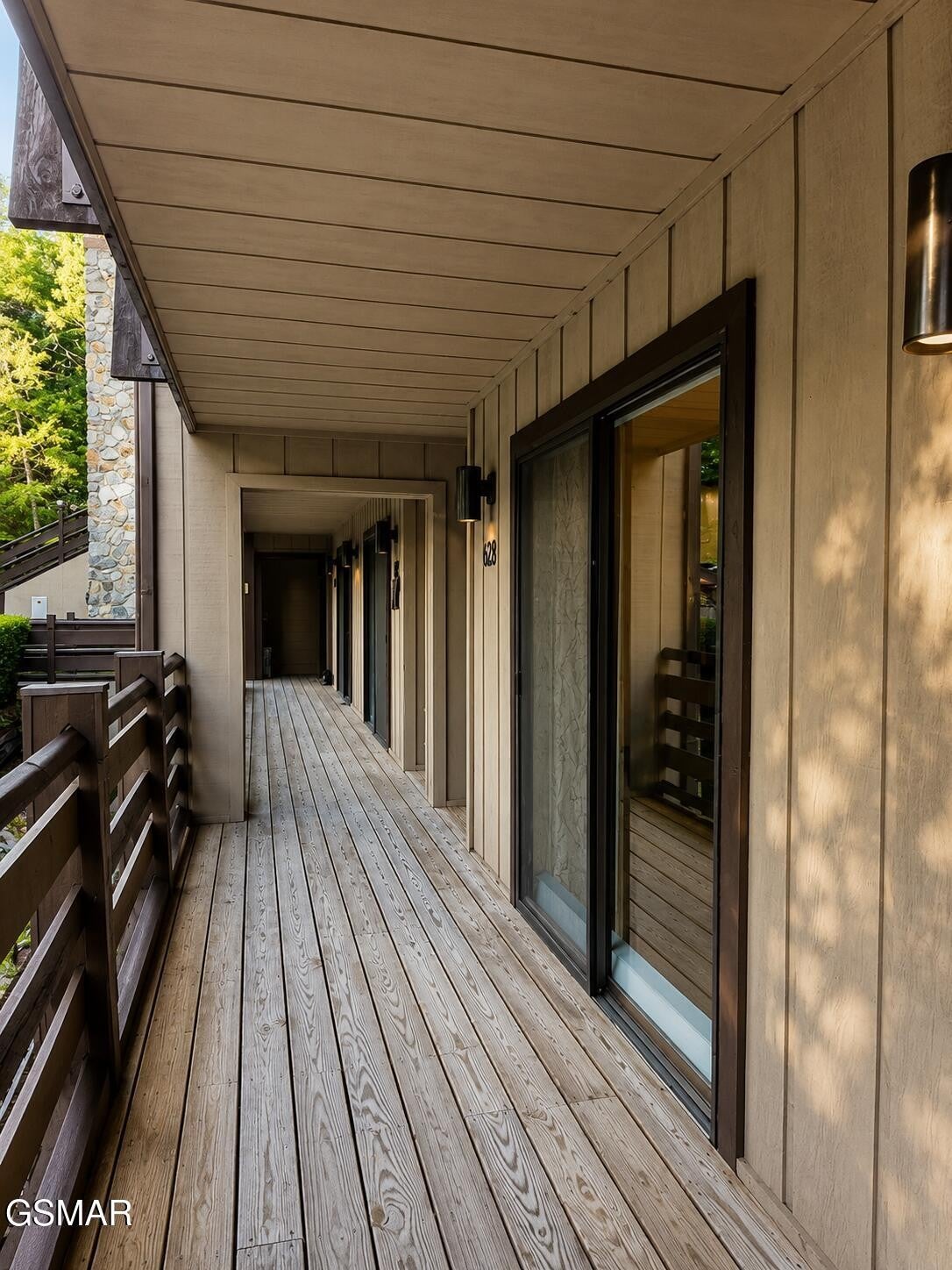 1081 Cove 623