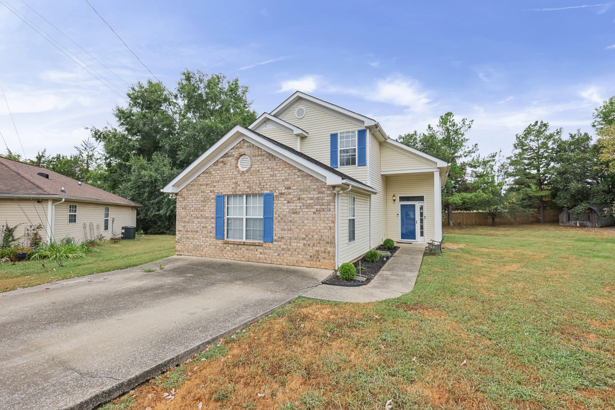 508 S Stonegate Ct