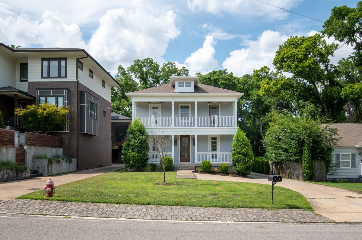 802A Montrose Ave