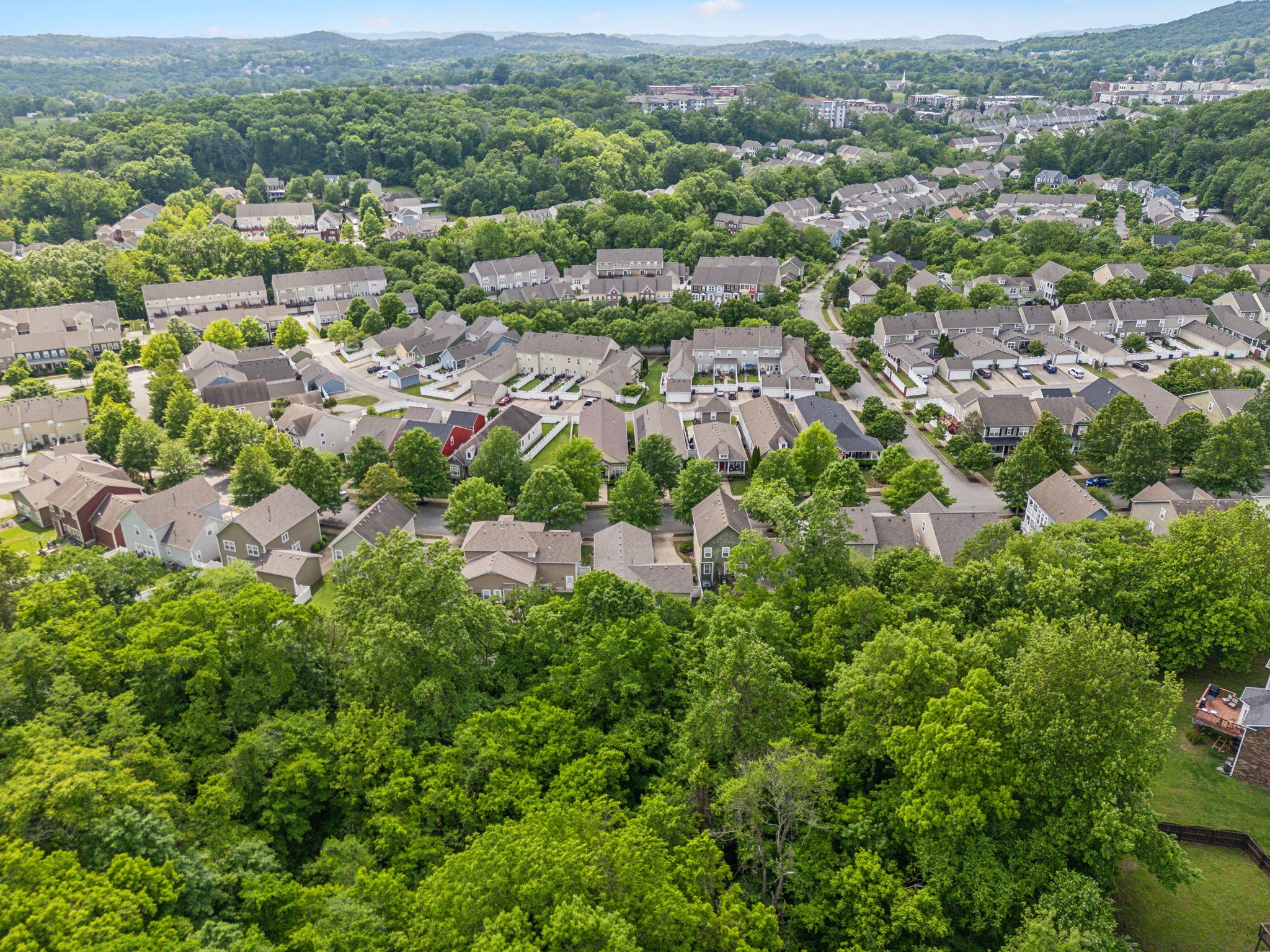 Nashville, Tennessee 37211, United States, 3 Bedrooms Bedrooms, ,2 BathroomsBathrooms,Residential,Pending,129032