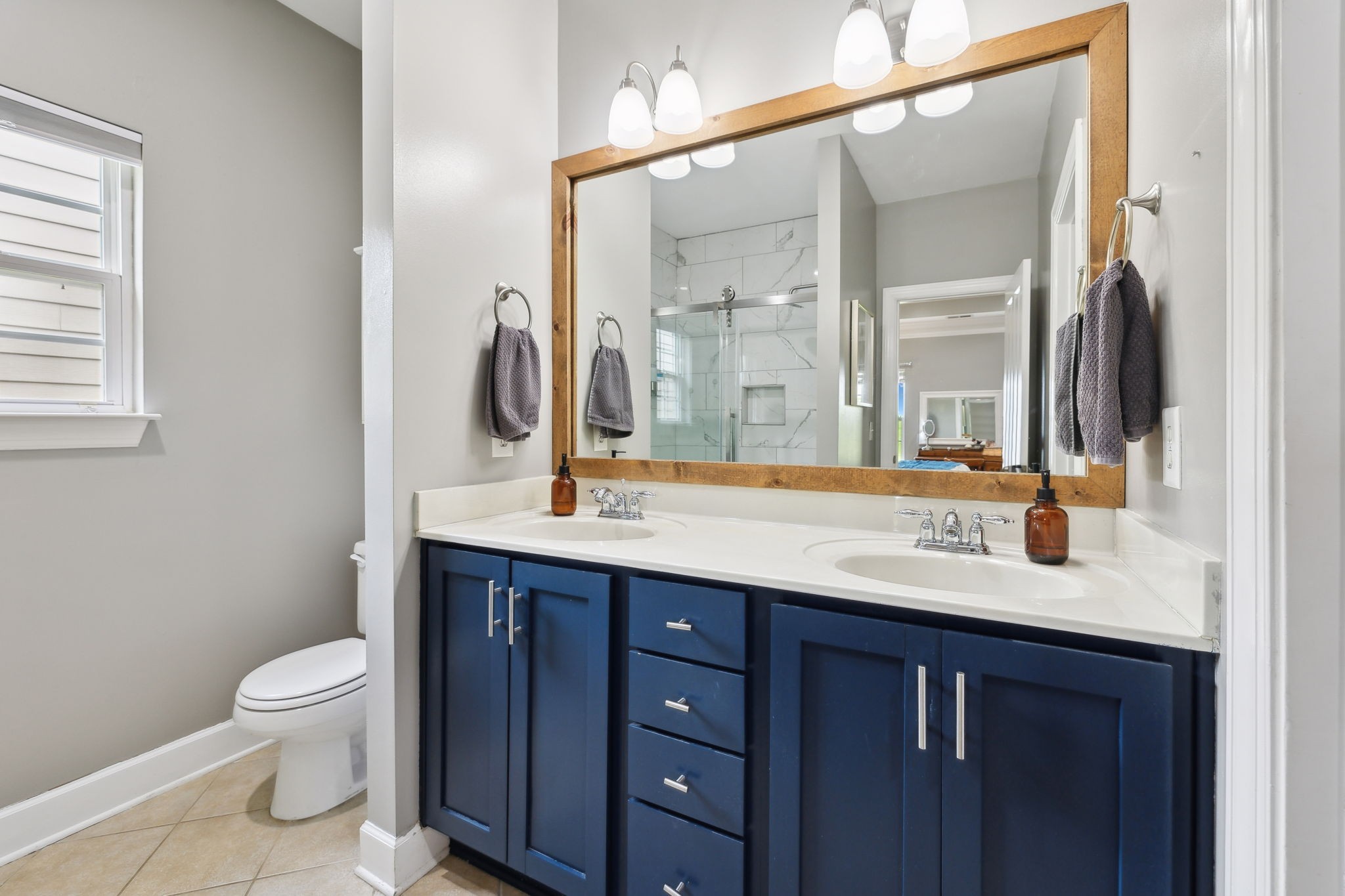 Nashville, Tennessee 37211, United States, 3 Bedrooms Bedrooms, ,2 BathroomsBathrooms,Residential,Pending,129032