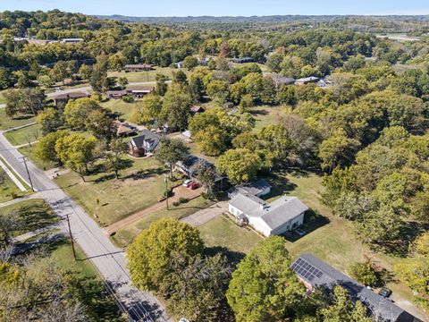 1010 Chadwell Dr Madison TN 37115