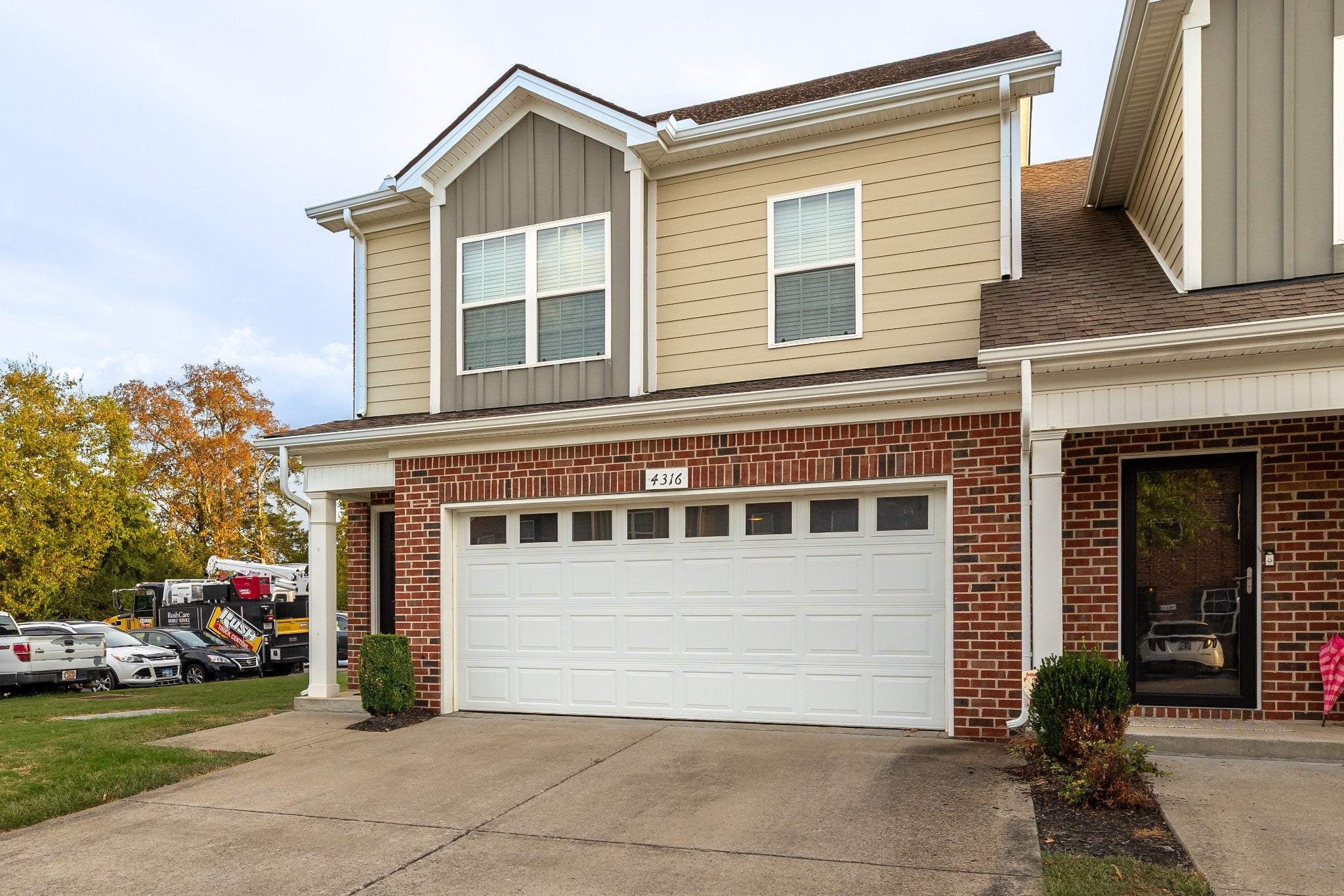 4316 Aurora Cir