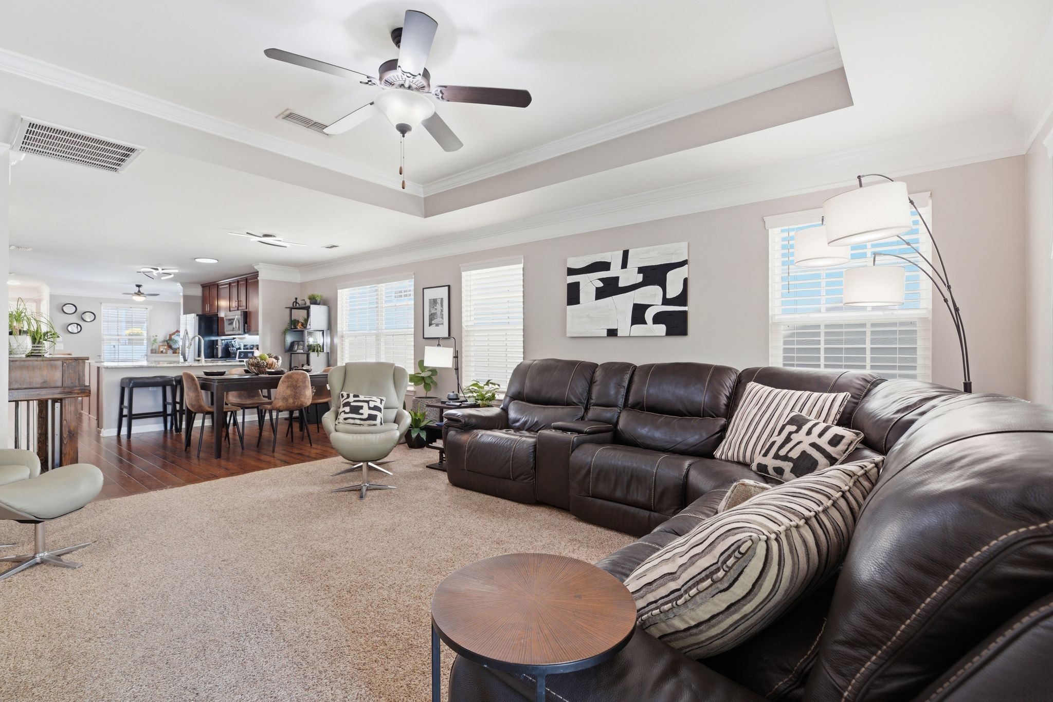 3005 Bienville Dr