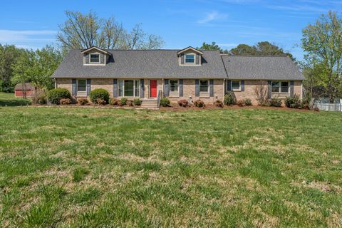 215 Dolphus Dr, Hendersonville, TN 37075 - MLS#: 2817113
