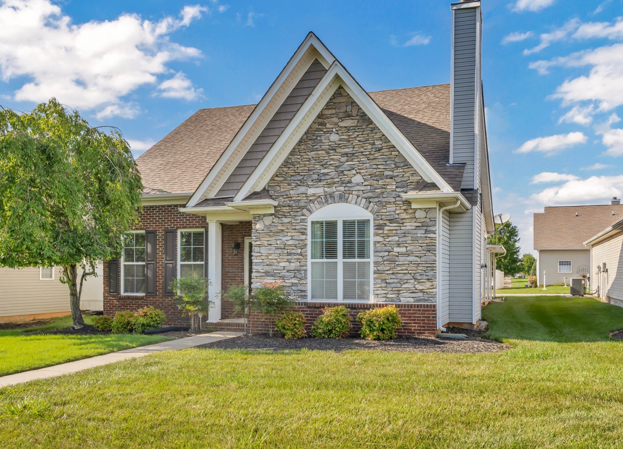 184 Whitman Aly
