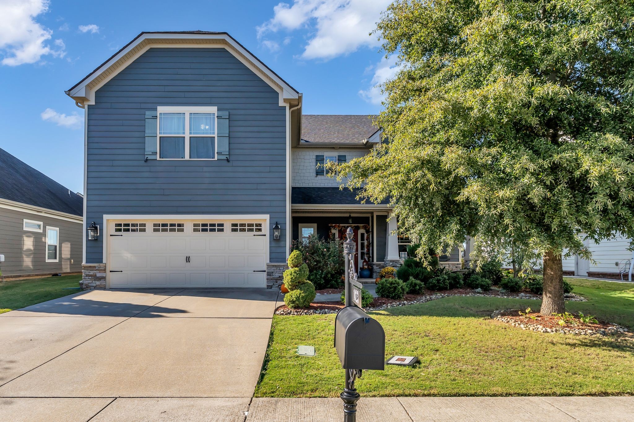 Murfreesboro, Tennessee 37128, United States, 4 Bedrooms Bedrooms, ,4 BathroomsBathrooms,Residential,Coming Soon,231994