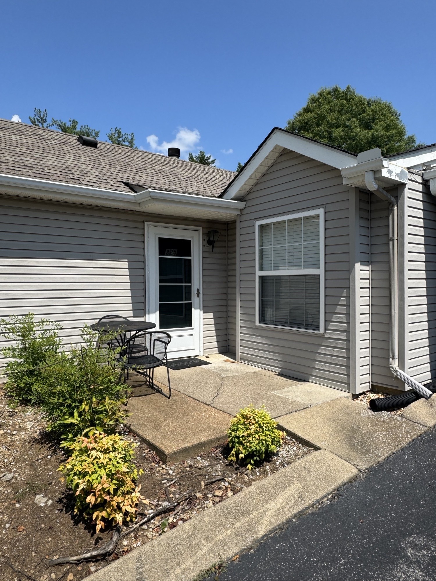 325 Bonita Pkwy