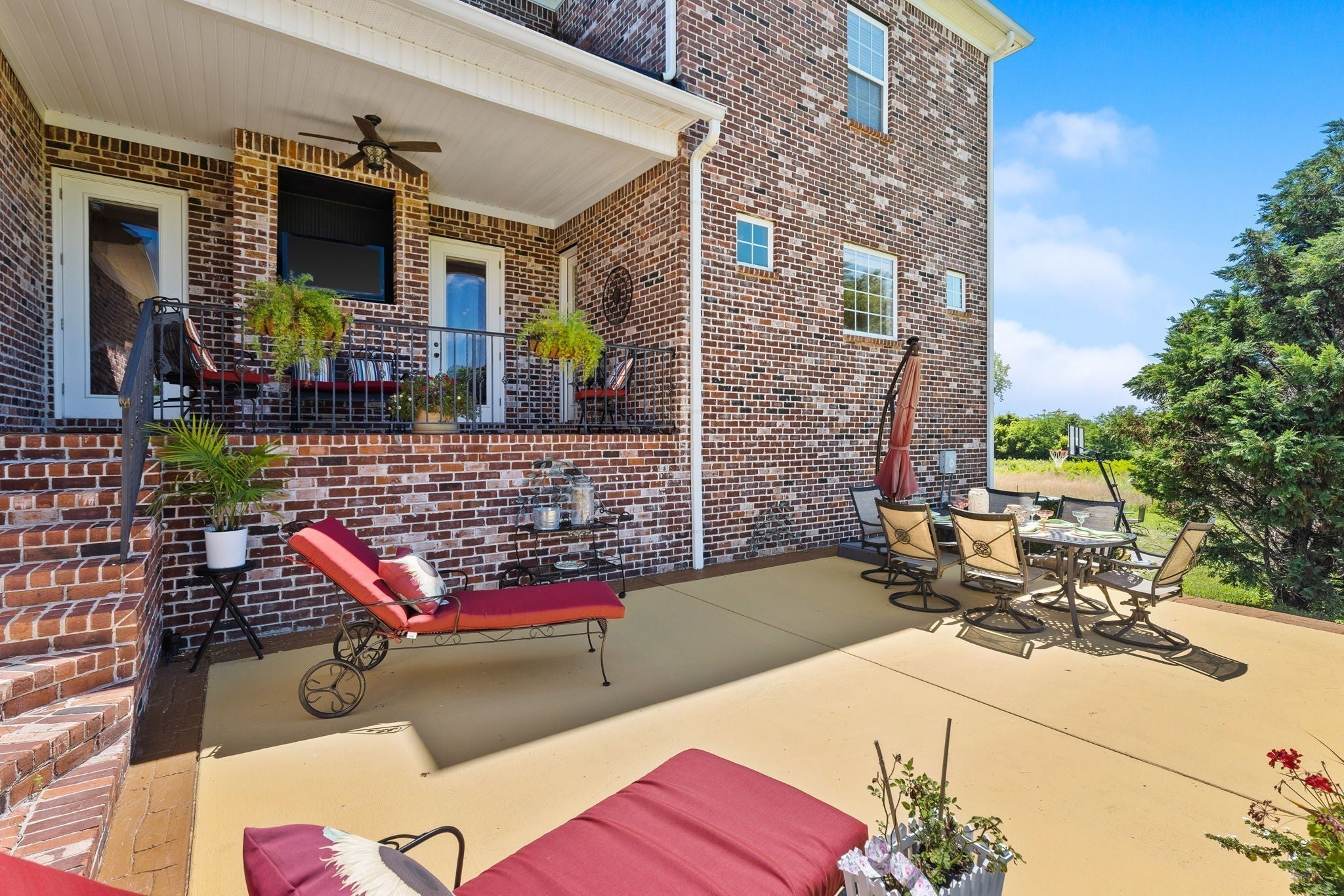 8288 Guthrie Rd
