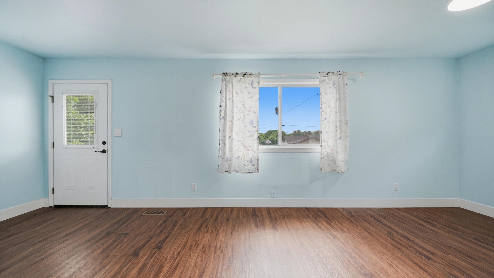 1209 Jarvis Avenue