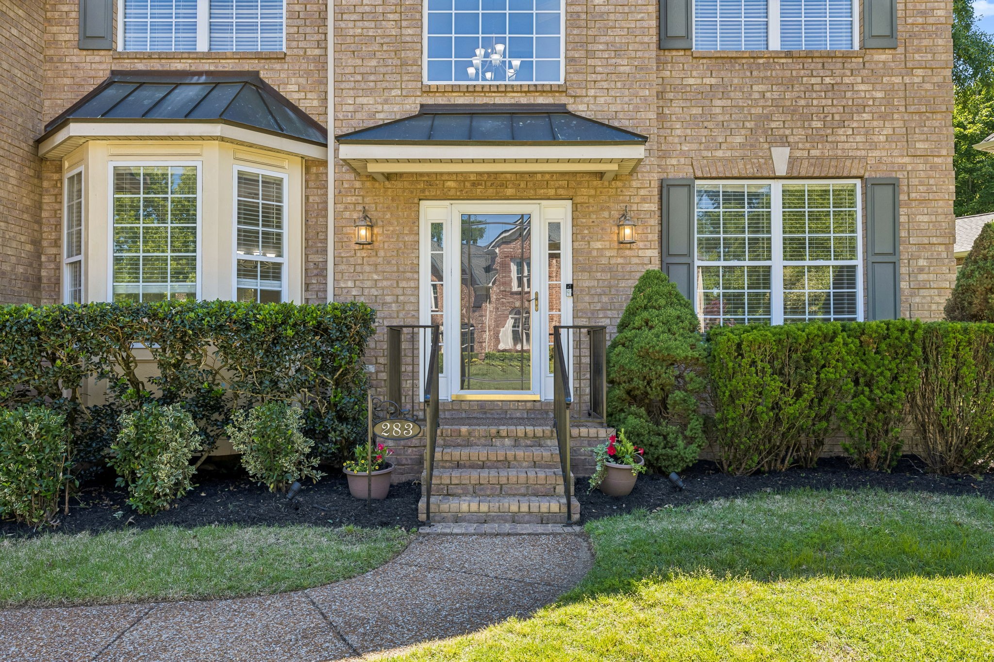 283 Stonehaven Cir