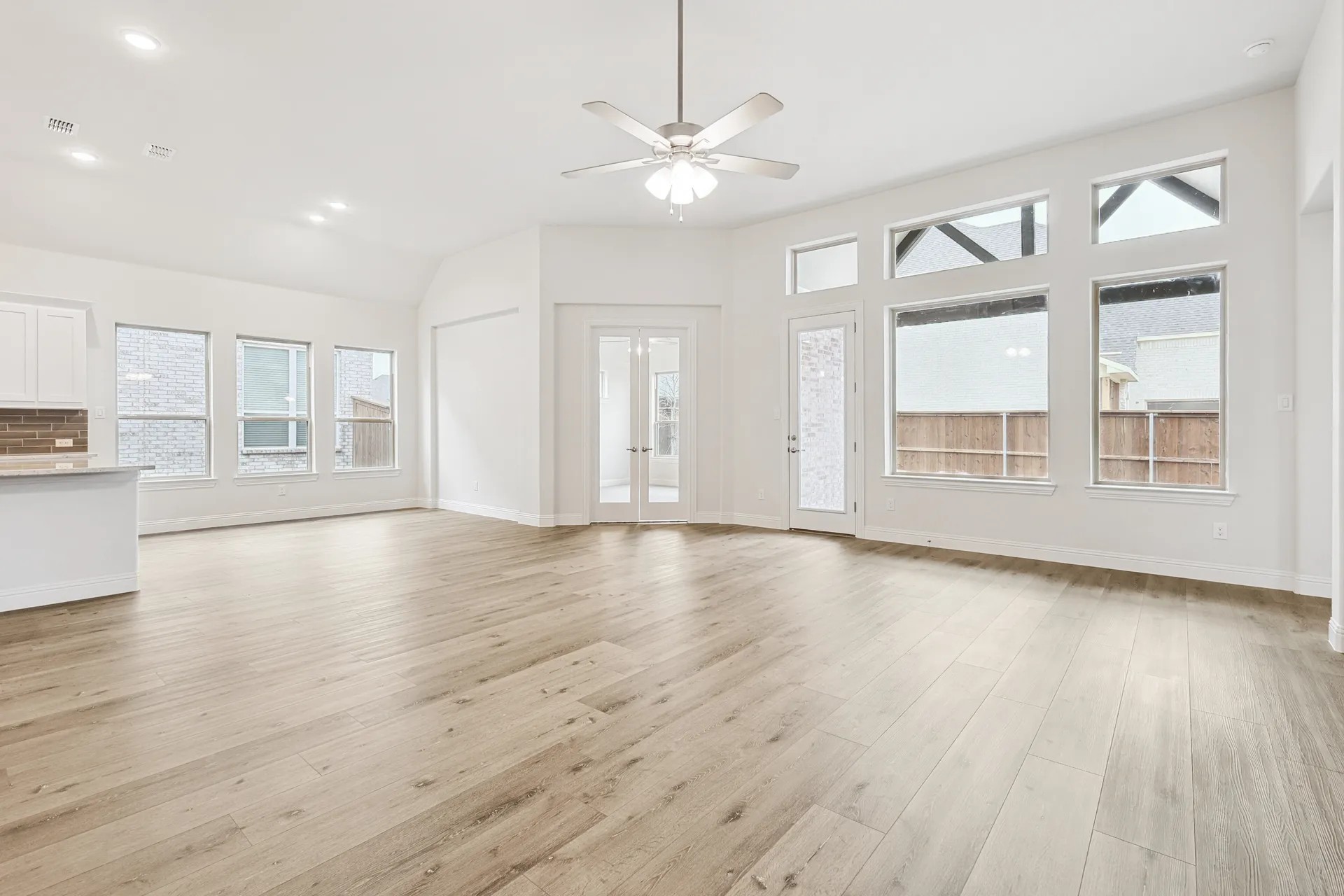 7323 Dutch River Cir E