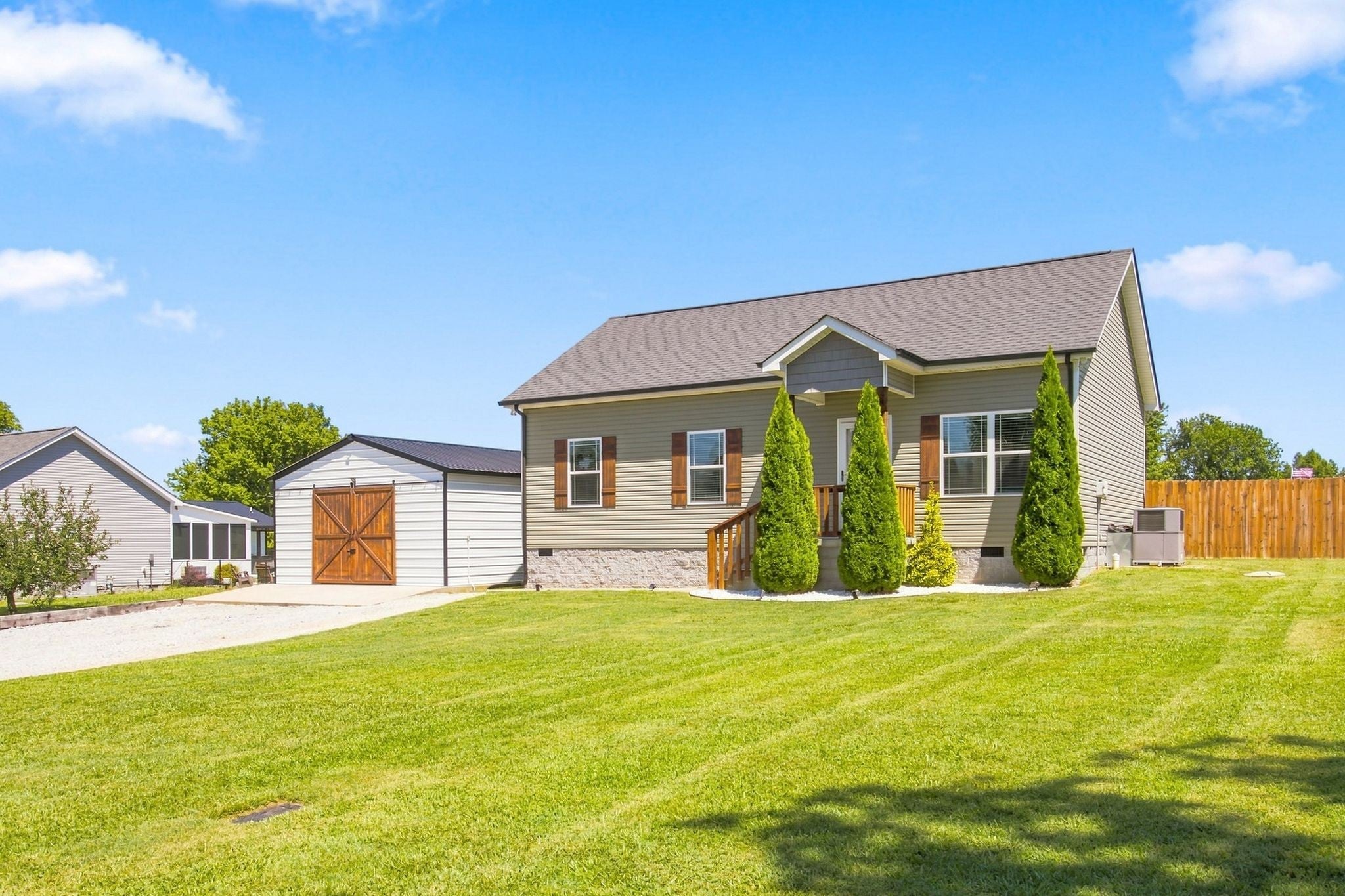 1204 Redden Ln