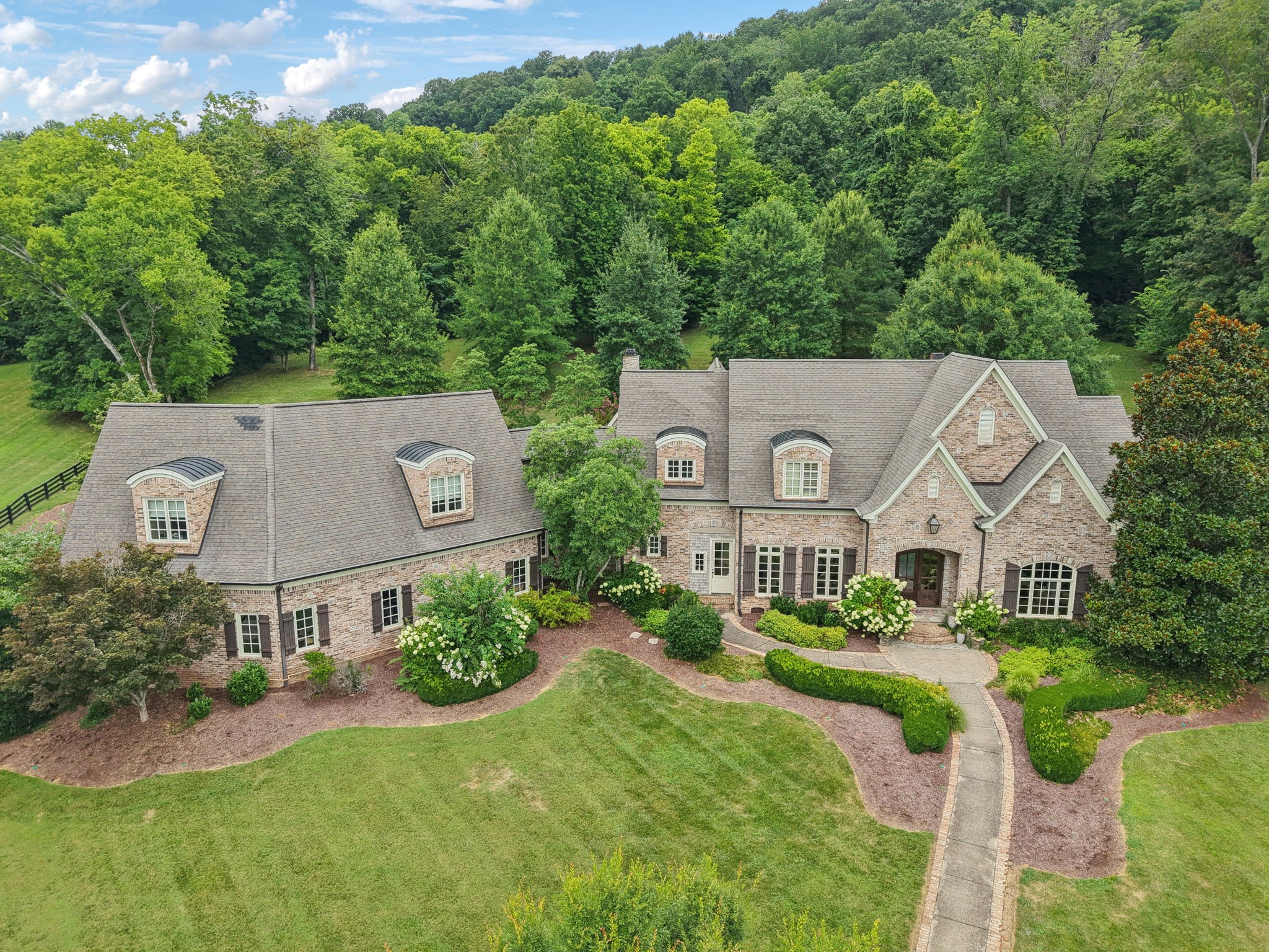 5 Agincourt Way