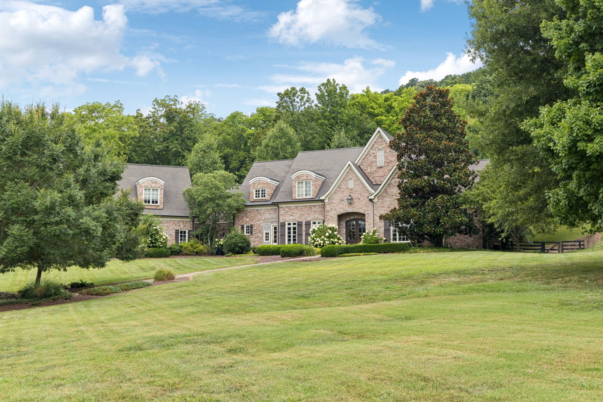 5 Agincourt Way