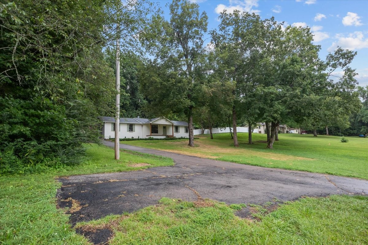 1122 Ridgecrest Dr