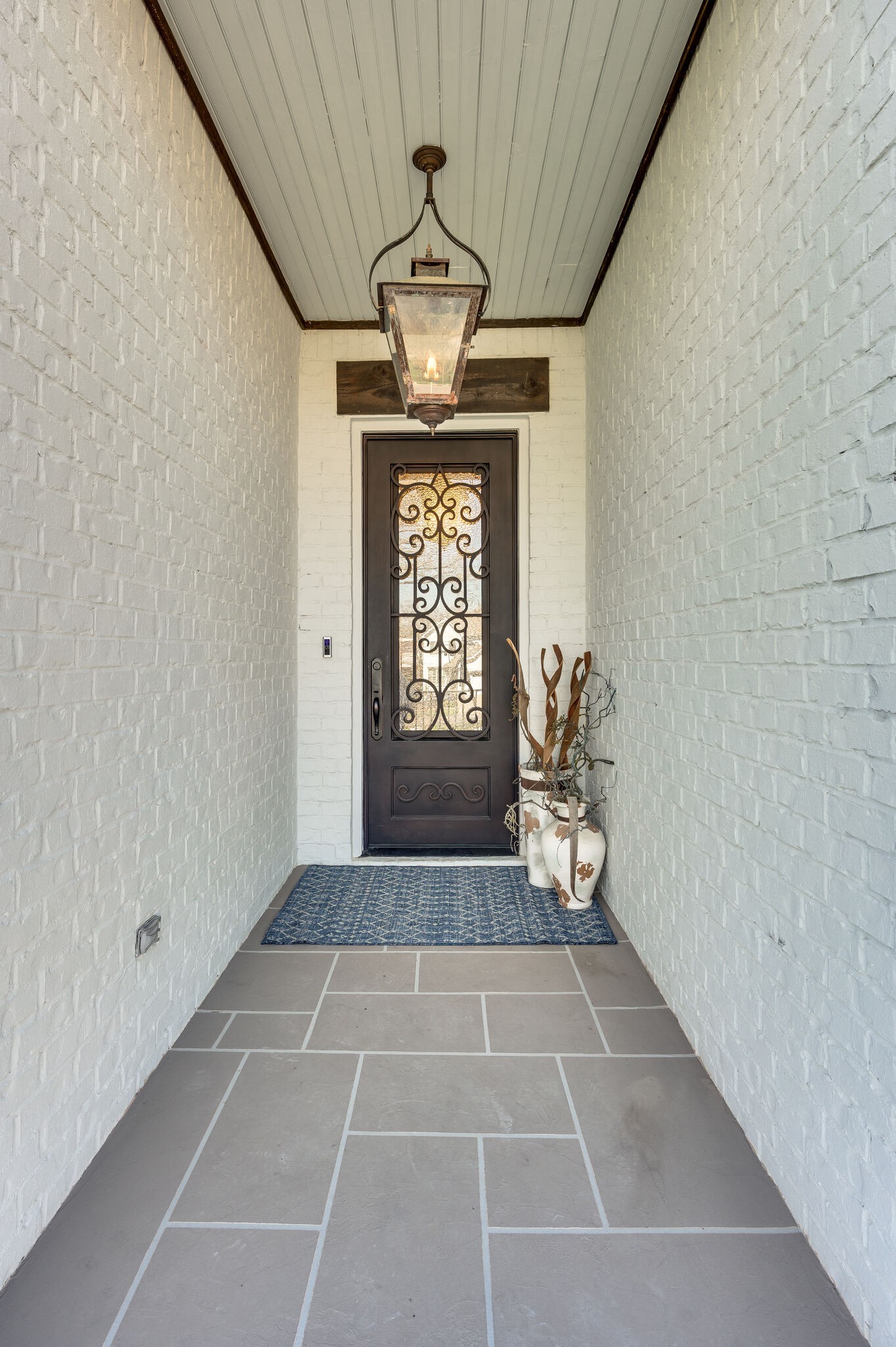 2227 Castleman Dr
