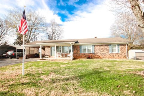 Photo of 3035 Monterey Hwy, Sparta, TN 38583 (MLS # 3065193)