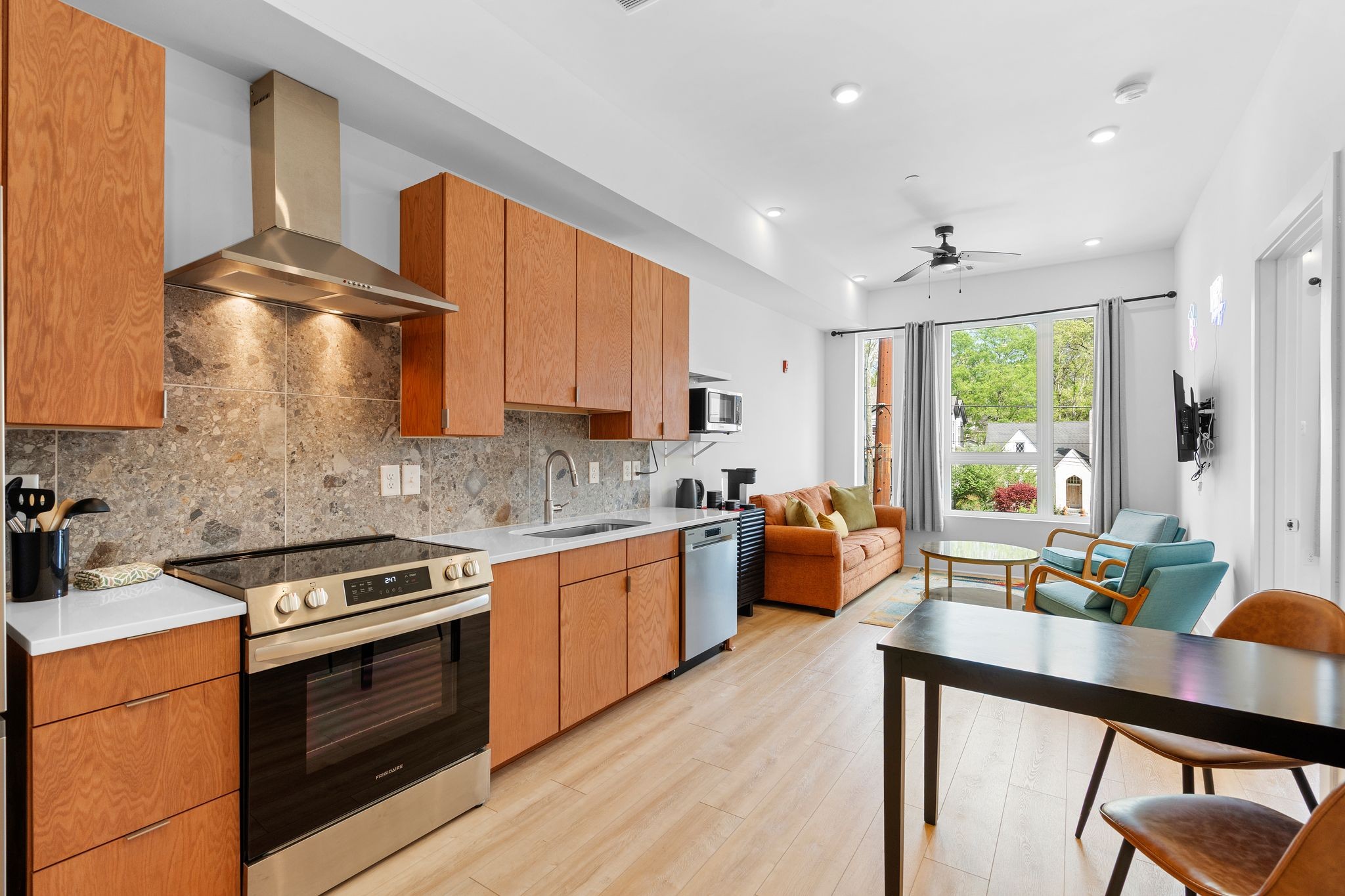 1310 Lischey Ave 203