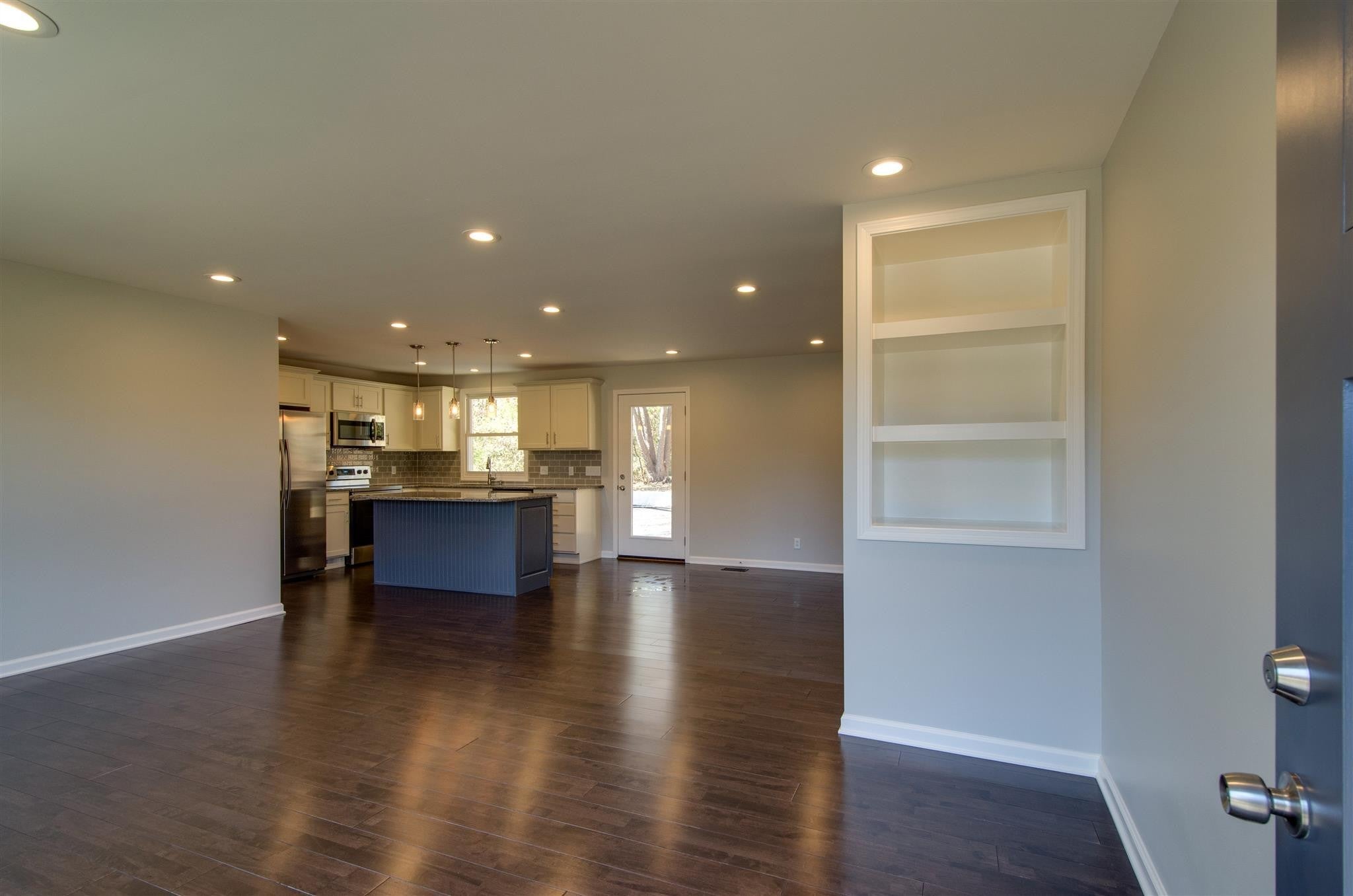 4811 Milner Dr