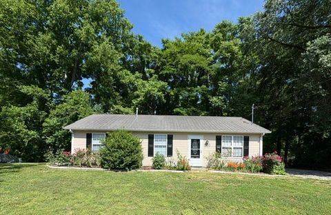 700 Fleming St Columbia TN 38401