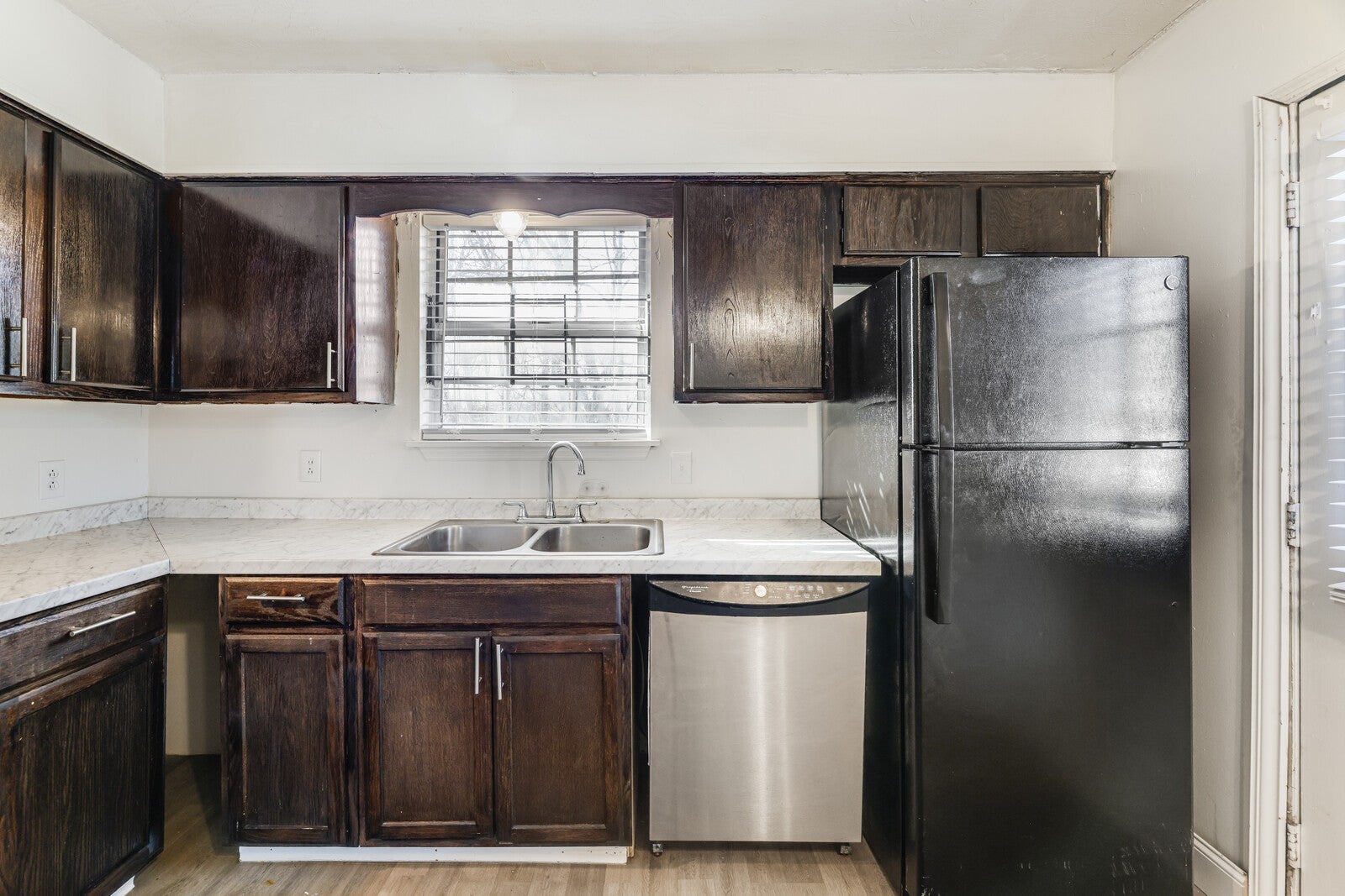 property at 2844 Vista Ln, Nashville, sold April 7, 2026