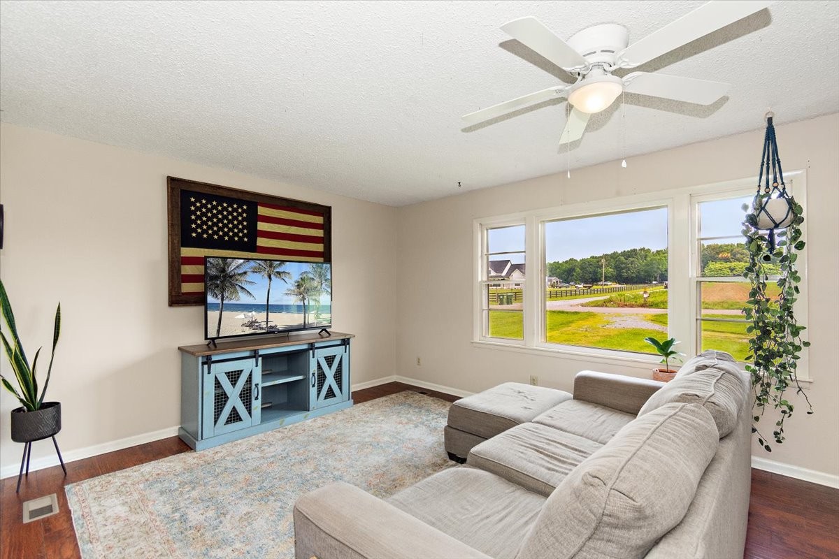 47 Johnson Rd