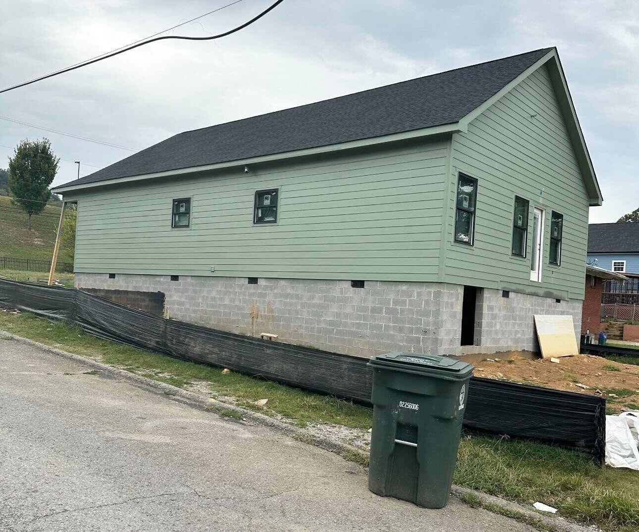 925 N Chamberlain Avenue