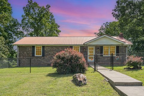 3636 Bowker Rd Charlotte TN 37036