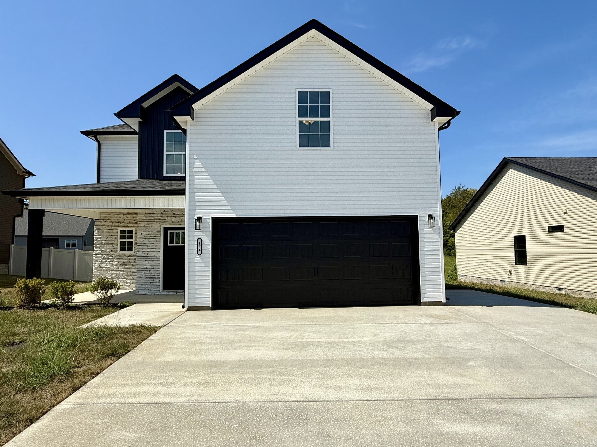 174 Dewberry Ct