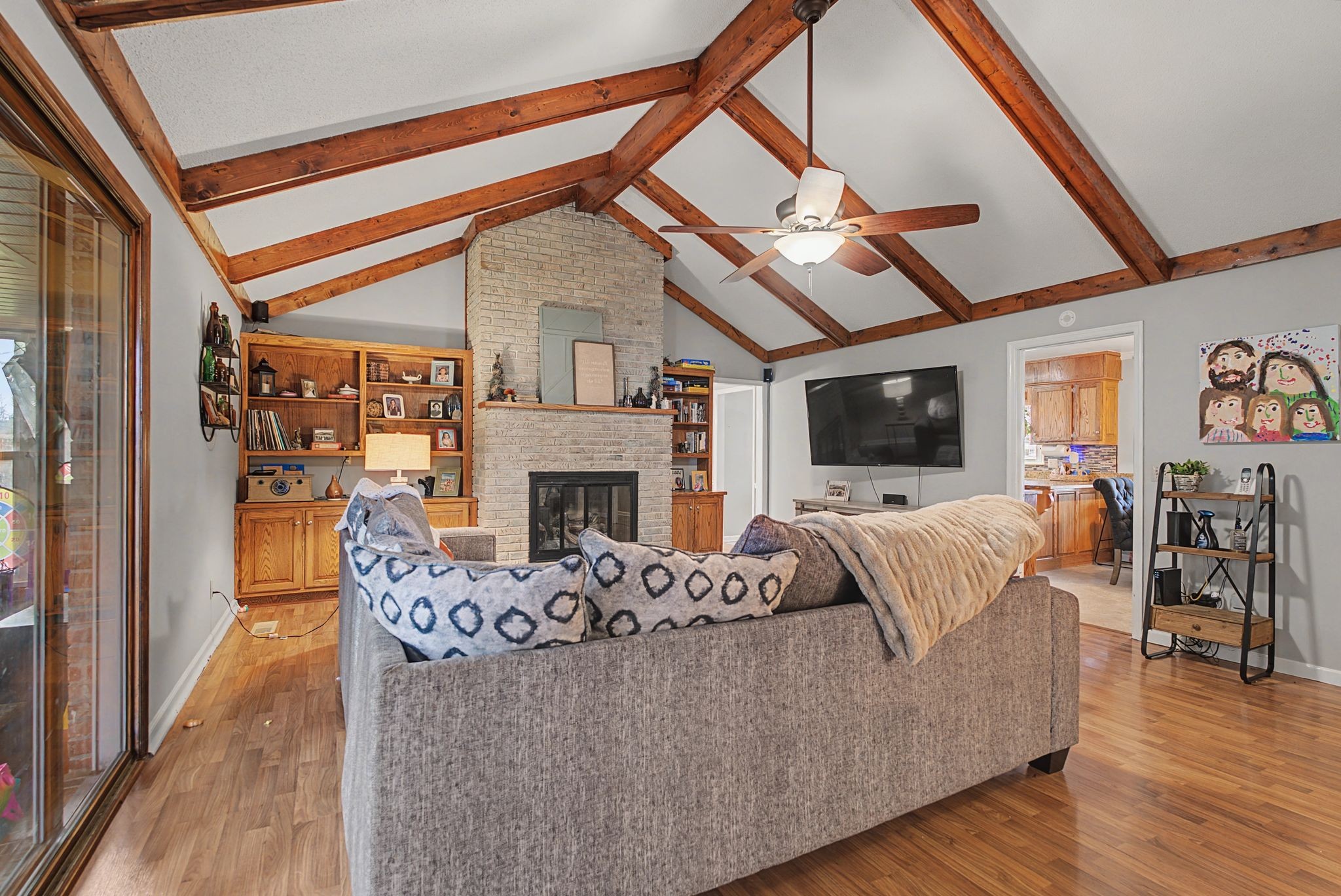 1404 Country Club Dr