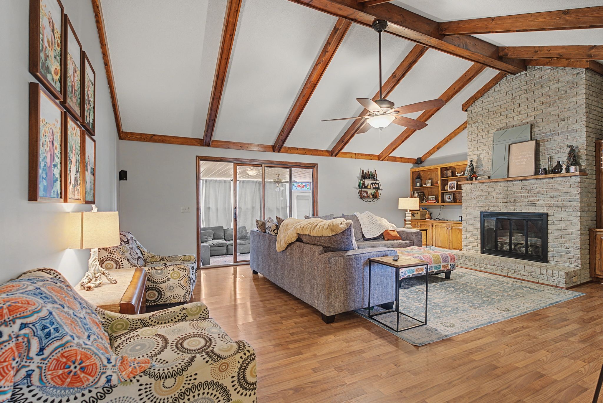 1404 Country Club Dr