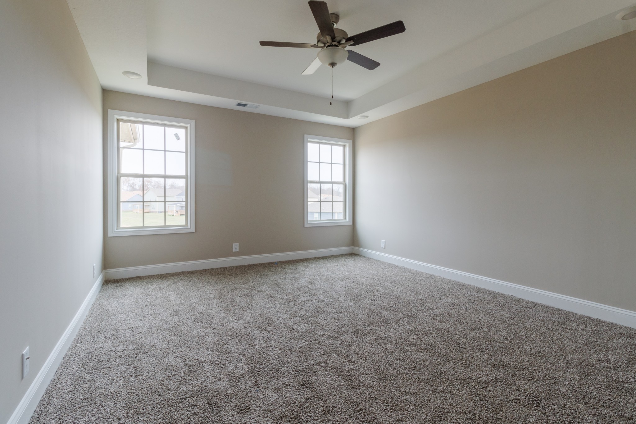 Clarksville, Tennessee 37040, United States, 4 Bedrooms Bedrooms, ,3 BathroomsBathrooms,Residential,Active,210145