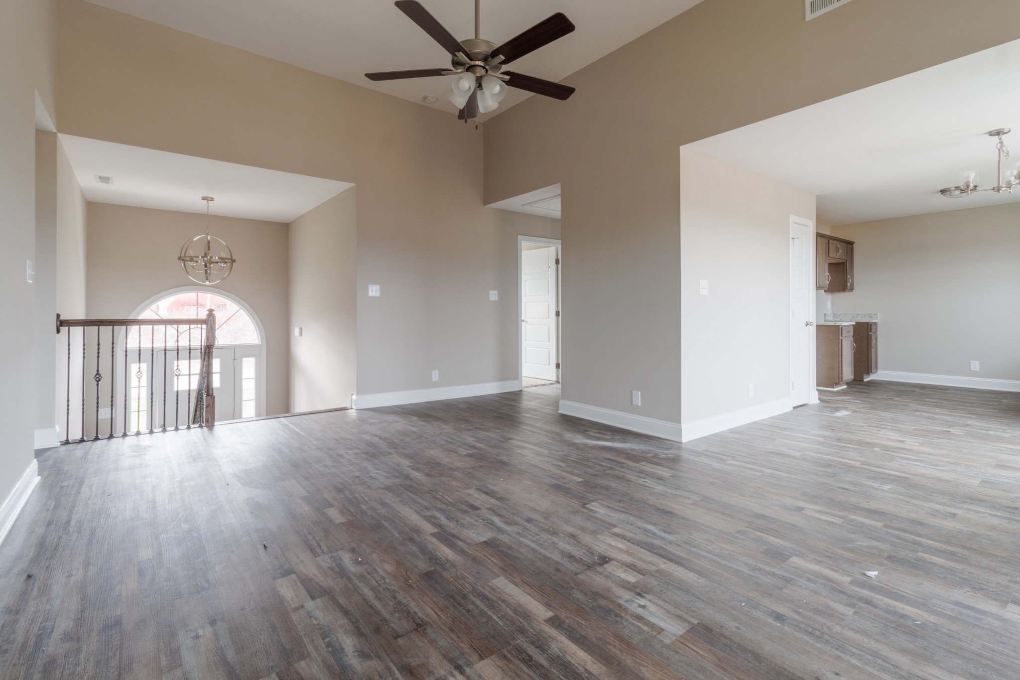 Clarksville, Tennessee 37040, United States, 4 Bedrooms Bedrooms, ,3 BathroomsBathrooms,Residential,Active,210145