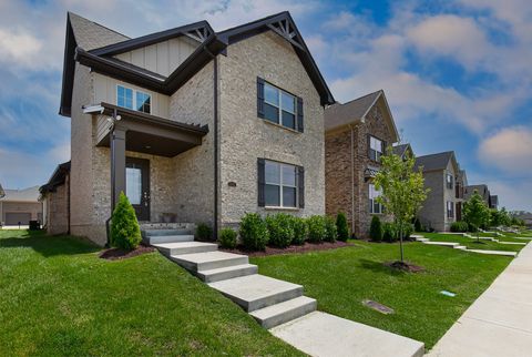 1025 Paddock Park Cir Gallatin TN 37066