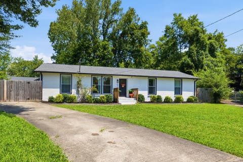 Photo of 424 Kingview Ct, Nashville, TN 37218 (MLS # 3319034)