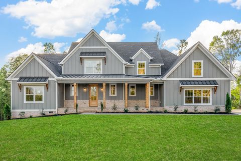 1824 Gholson Rd Clarksville TN 37043