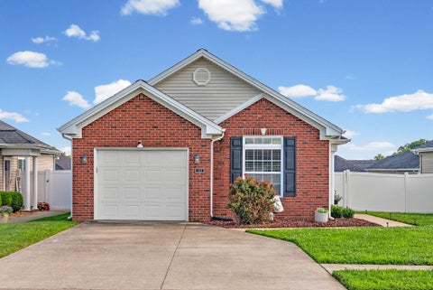Photo of 335 Abbey Way N, Hopkinsville, KY 42240 (MLS # 3322407)