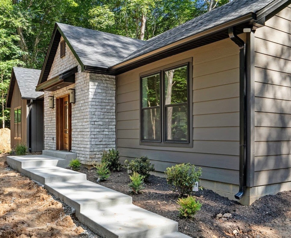875 Little Leatherwood Rd