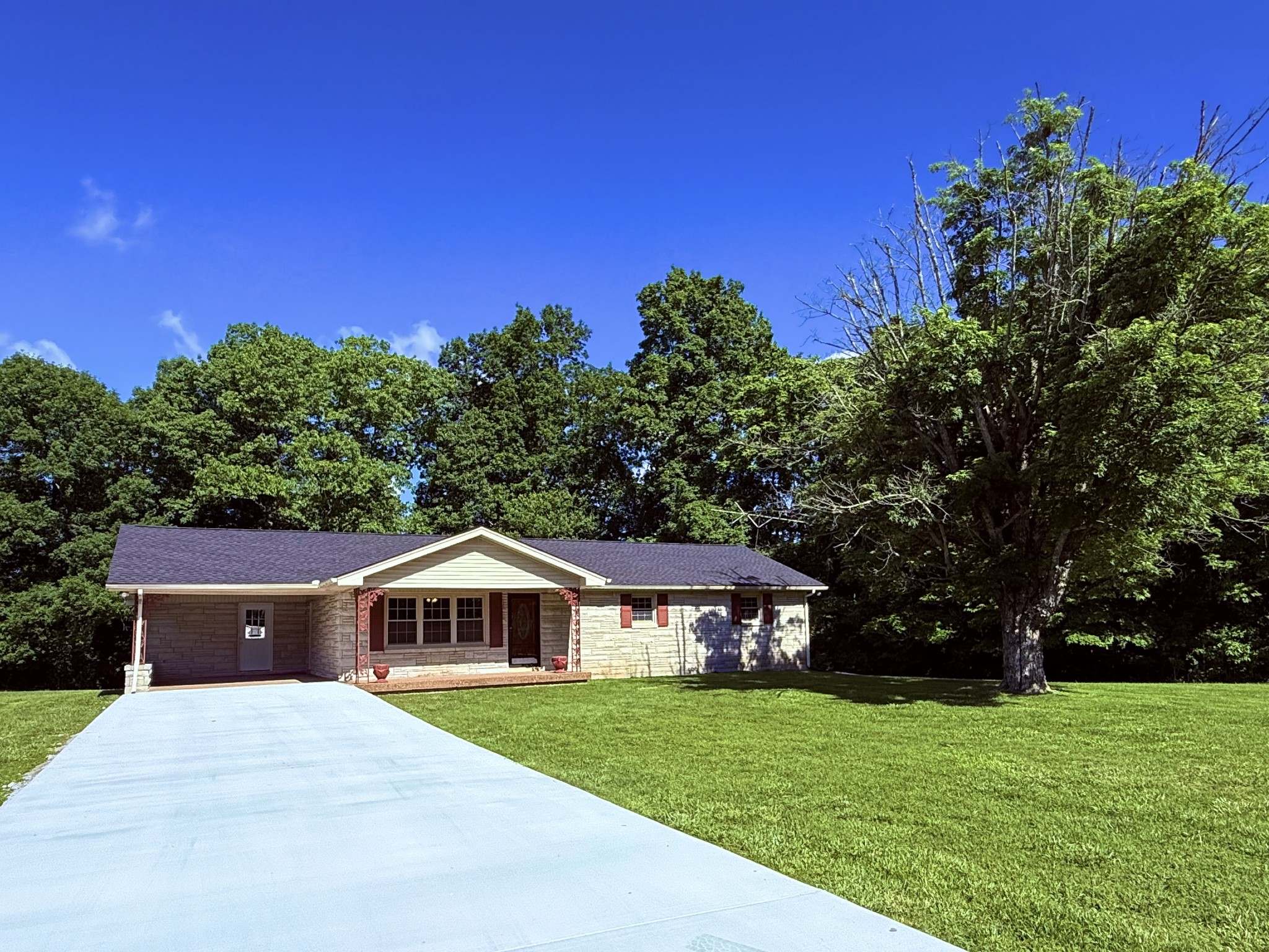 551 Maple Terrace