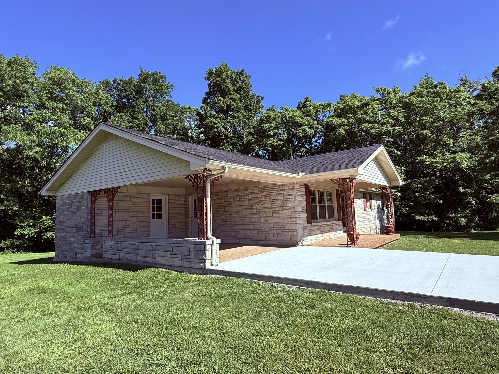 551 Maple Terrace