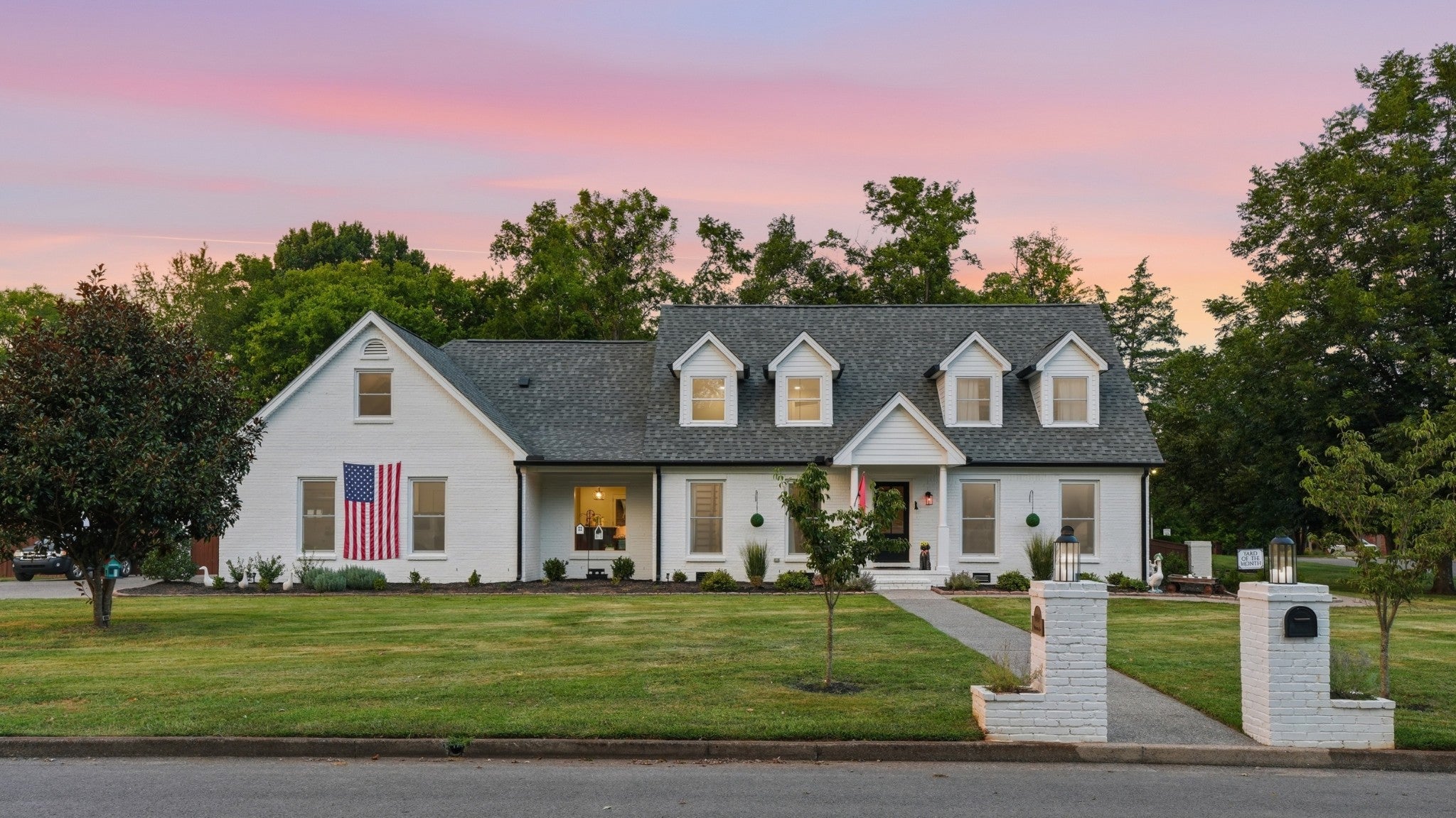 2104 Riverbend Dr
