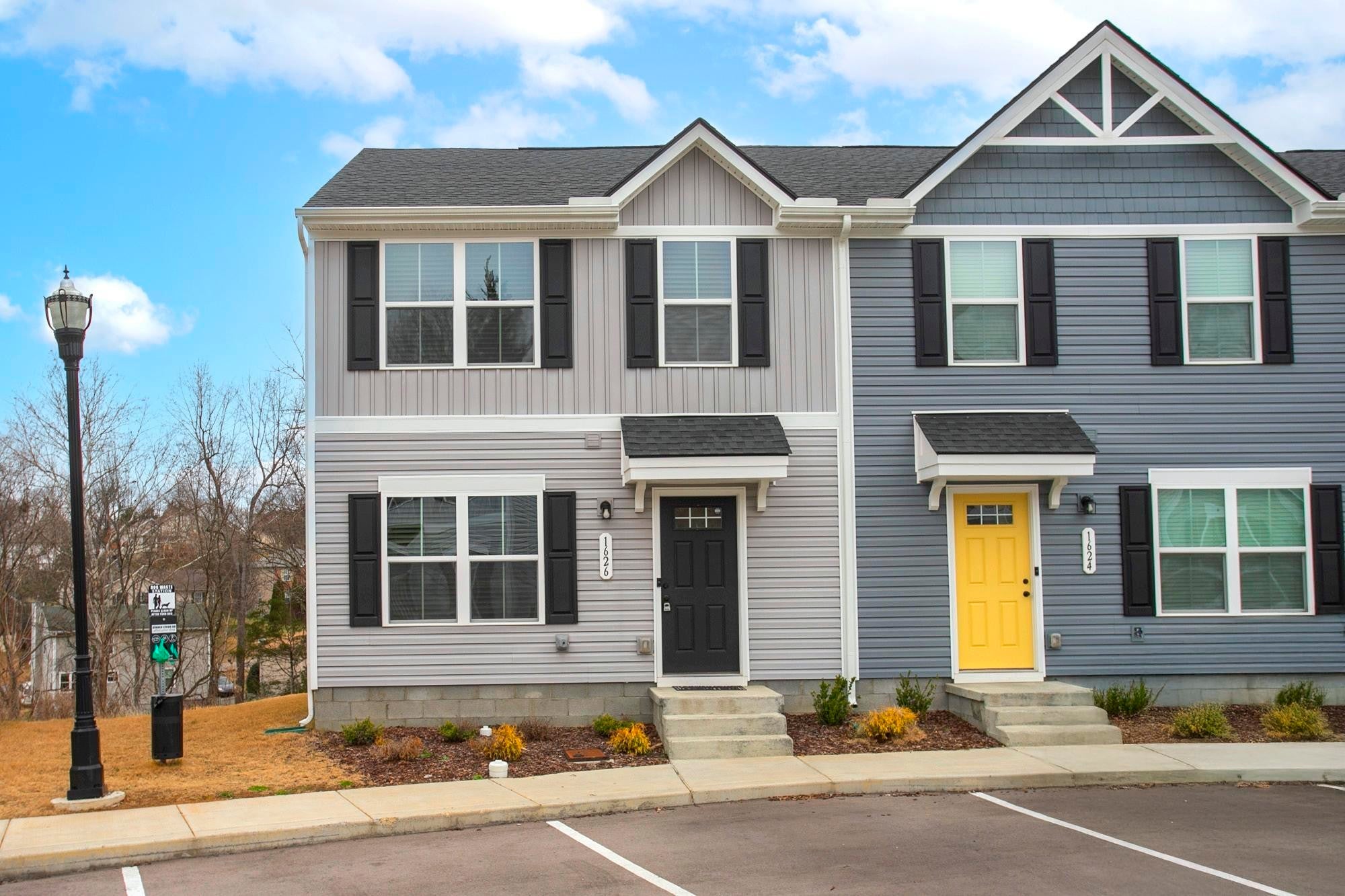 3.0-bed rental at 1626 Mountain Ash Ln
