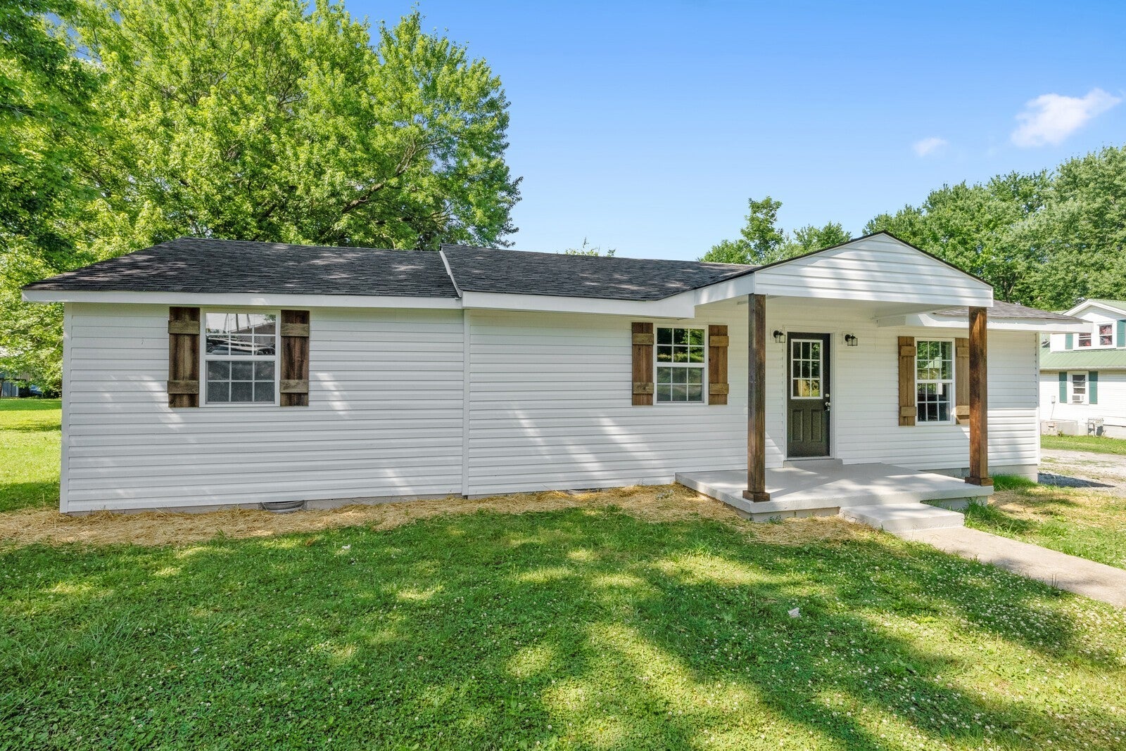 406 Weaver Ln