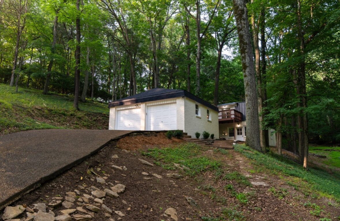 426 Beacon Hill Dr